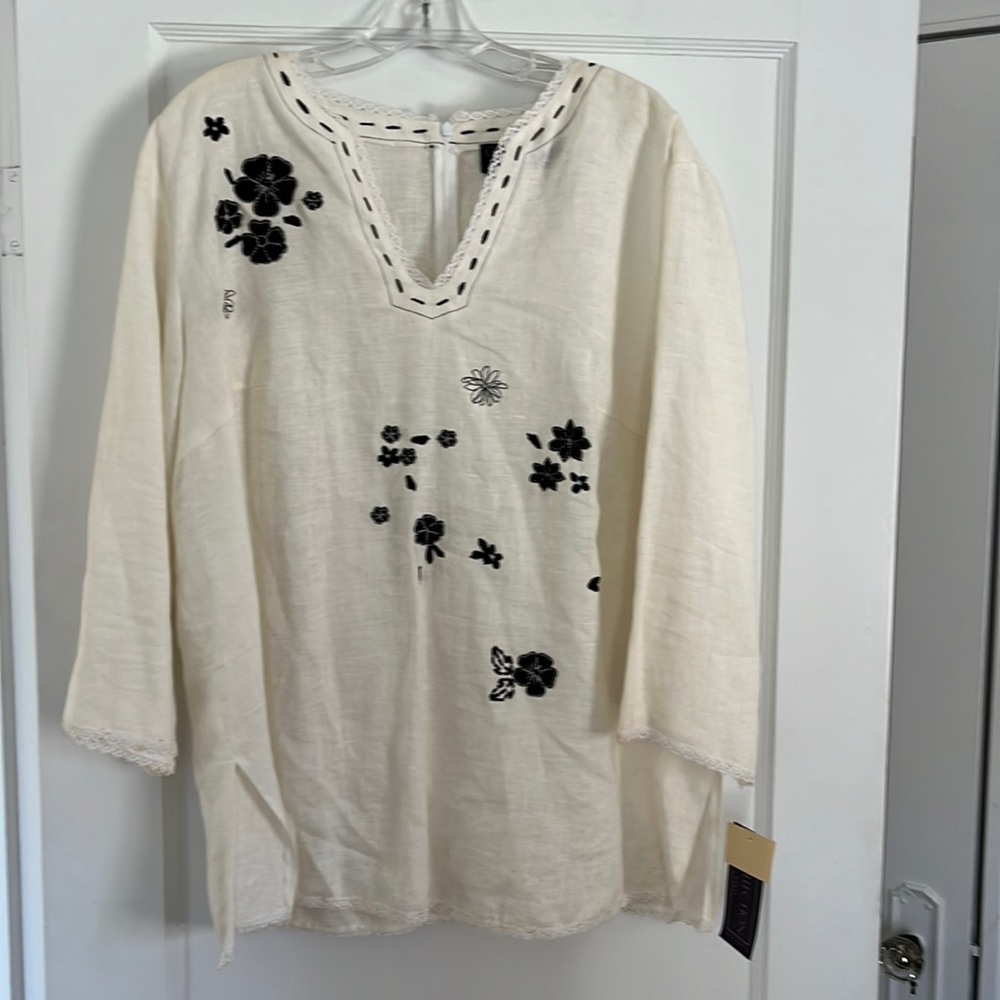 Harve Benard linen tunic-style top cream Women’s size 18W. NWT